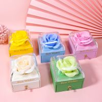 Creative new macaron co...