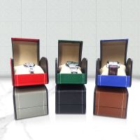Curved watch box with s...