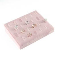 Velvet inclined 22 ring...