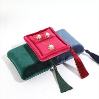 Earnail pendant box ros...