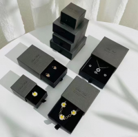 烟灰黑烫金抽屉盒7X9X3....