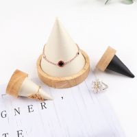 White skinned wooden po...