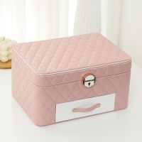 Pink diamond grid patte...
