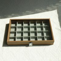 Walnut patterned pearl ...