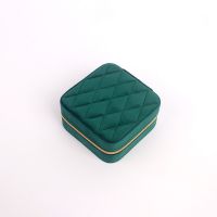 Velvet diamond grid squ...