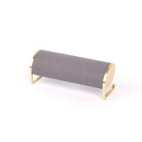 Z-shaped metal end velv...