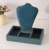 Velvet Necklace Neck ...